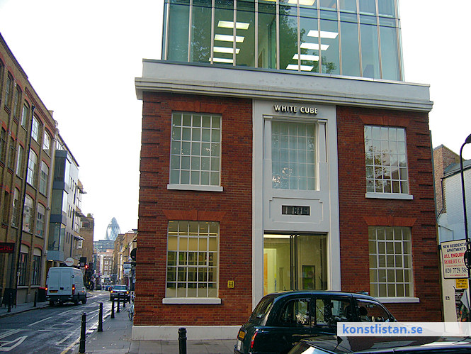 Det finns mer än 300 gallerier i London. Här ett urval av de mer välrenomerade och etablerade gallerierna och organisationerna.